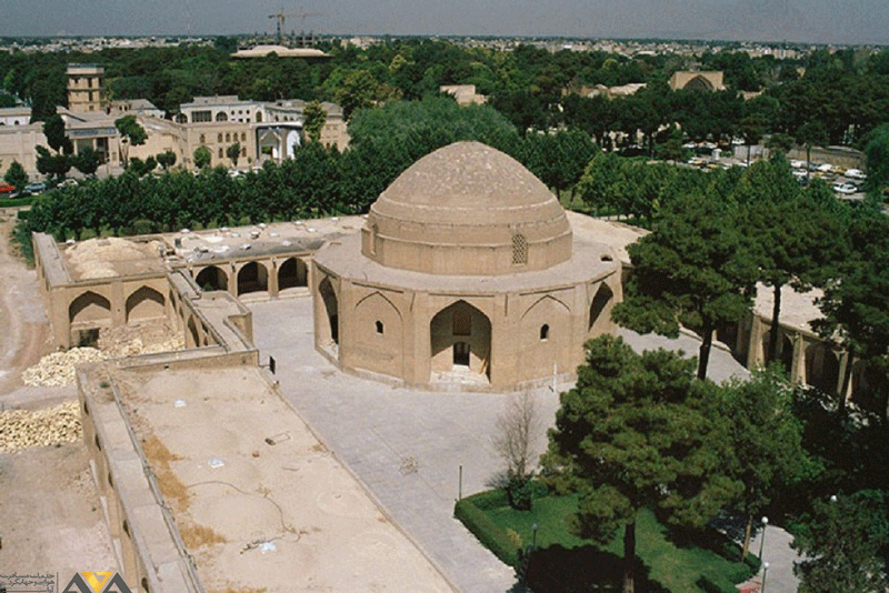 بازدید از توحیدخانه در سفر با تور اصفهان