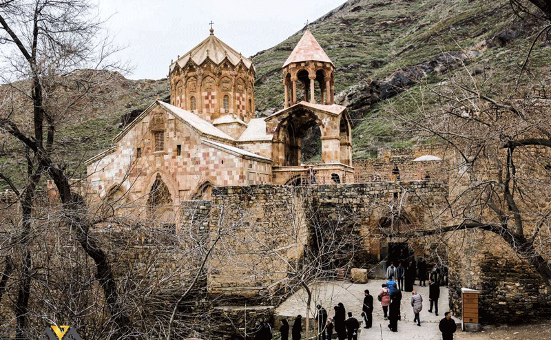 تور آذر بایجان بازدید از بنای تاریخی