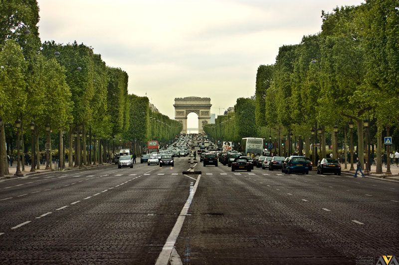 شانزه لیزه پر آوازه ترین خیابان پاریس